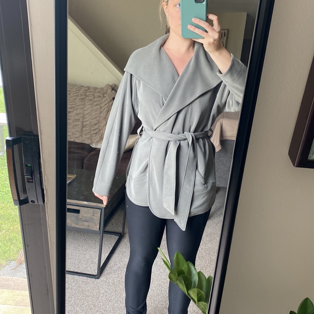 Lululemon Softstreme Belted Wrap